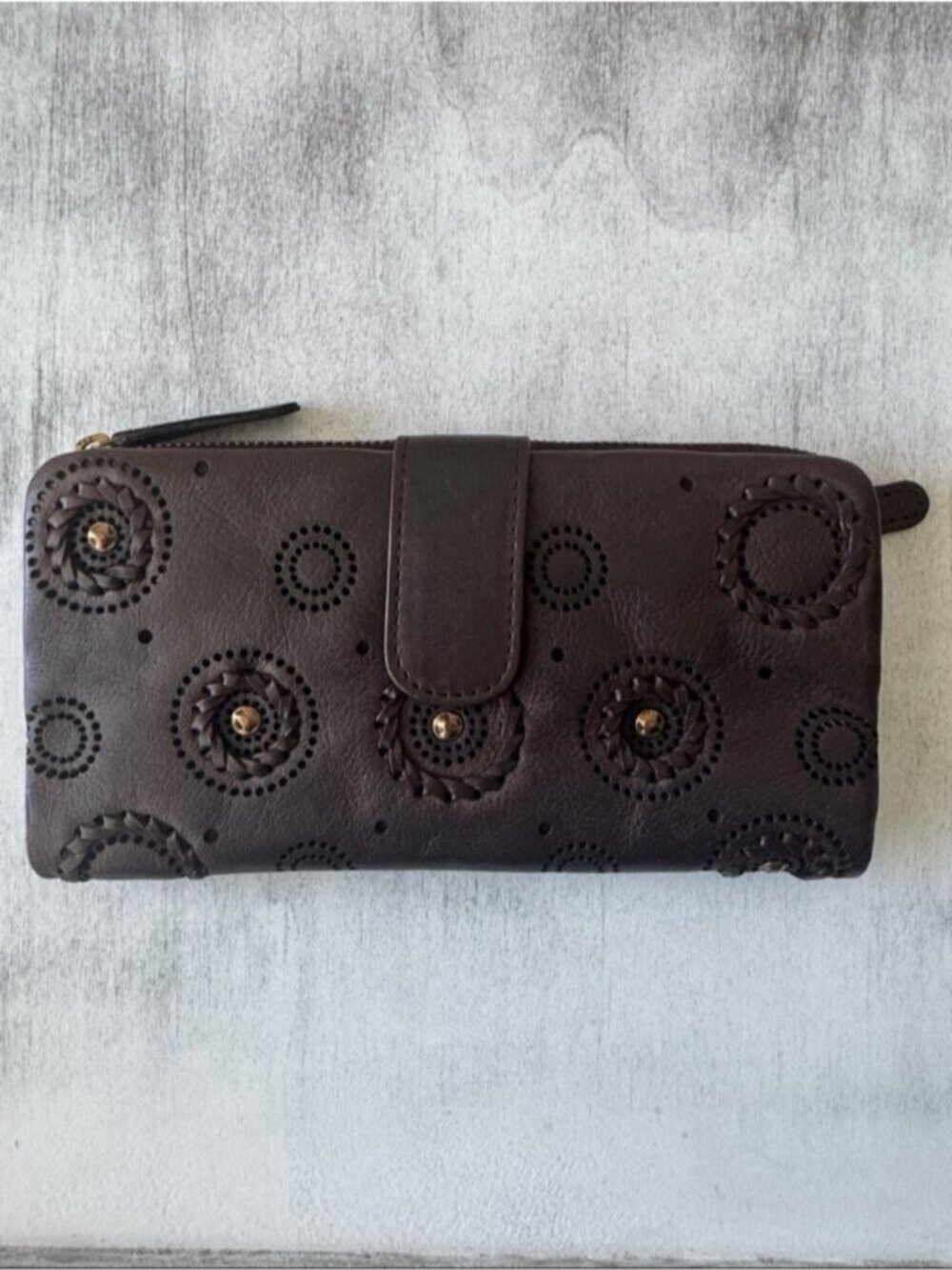 VILENCA Holland Leather Circular Stud Detail Wallet Chestnut Brown